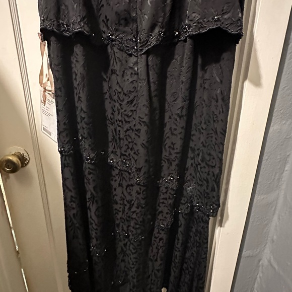 CAMERON BLAKE by Mon Cheri Women’s, Black, Size 20, Evening Dress NWT - Picture 8 of 12